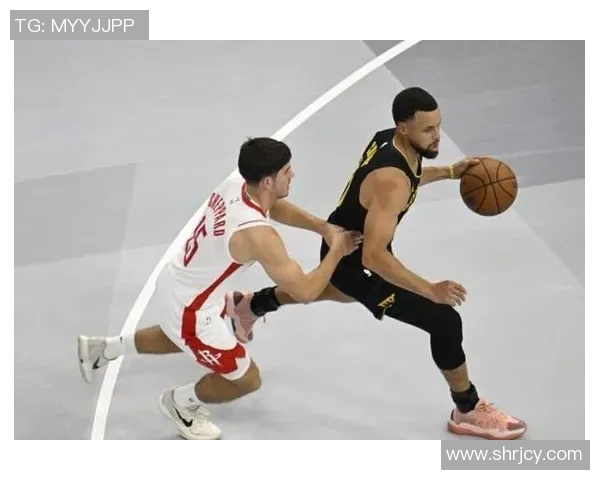 勇士队宣布库里股四头肌受伤一周后将进行复查以评估恢复情况